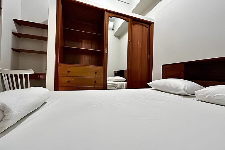 Vive a 5Min del centro 3HAB con A/C Cochera Privad