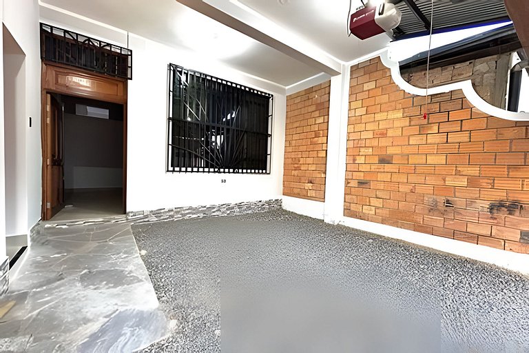 Vive a 5min del centro 3HAB con A/C Cochera Jardín