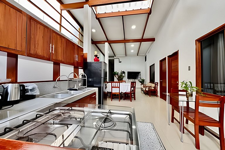 Casa a 5min centro 3HAB con A/C & Precioso Jardín