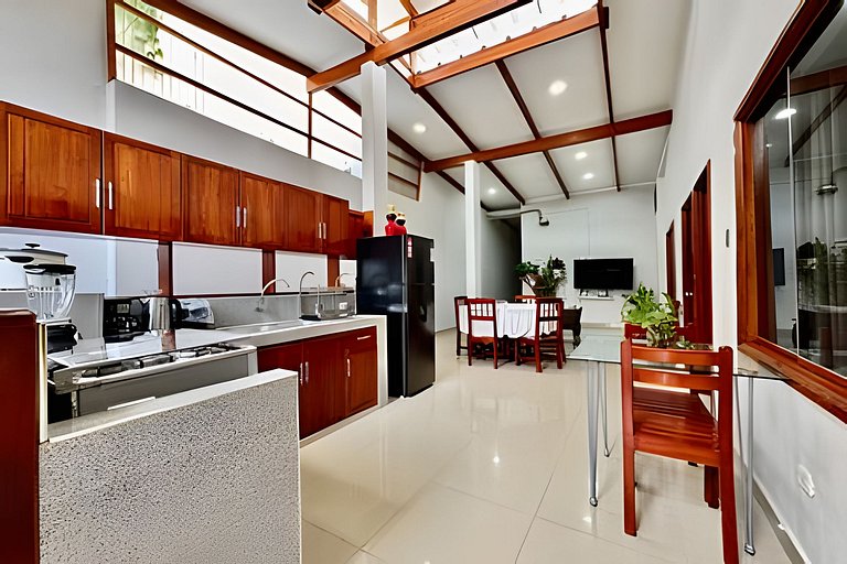 Casa a 5min centro 3HAB con A/C & Precioso Jardín