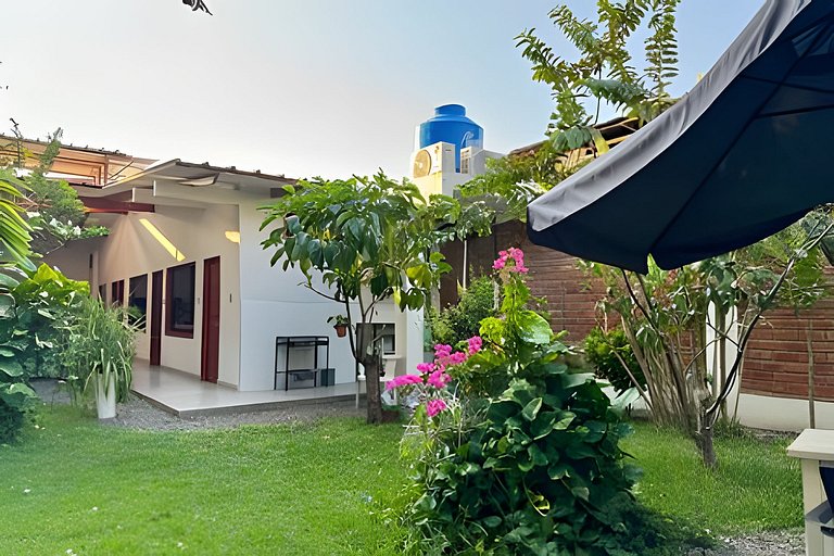 Casa a 5min centro 3HAB con A/C & Precioso Jardín