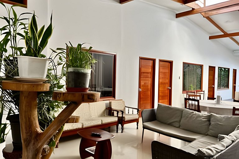 Casa a 5min centro 3HAB con A/C & Precioso Jardín