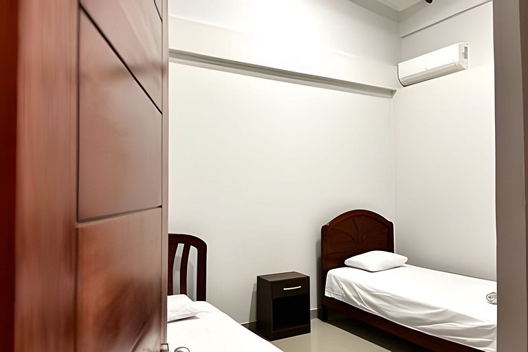 Casa a 5min centro 3HAB con A/C & Precioso Jardín