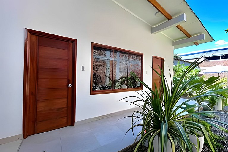 Casa a 5min centro 3HAB con A/C & Precioso Jardín