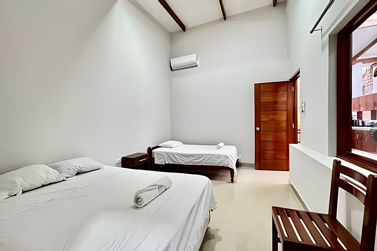 Casa a 5min centro 3HAB con A/C & Precioso Jardín