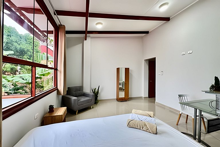 Vive a 5min centro 2HAB con A/C Moderno y Amplio