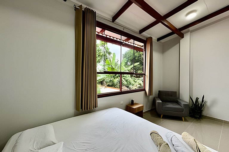 Vive a 5min centro 2HAB con A/C Moderno y Amplio