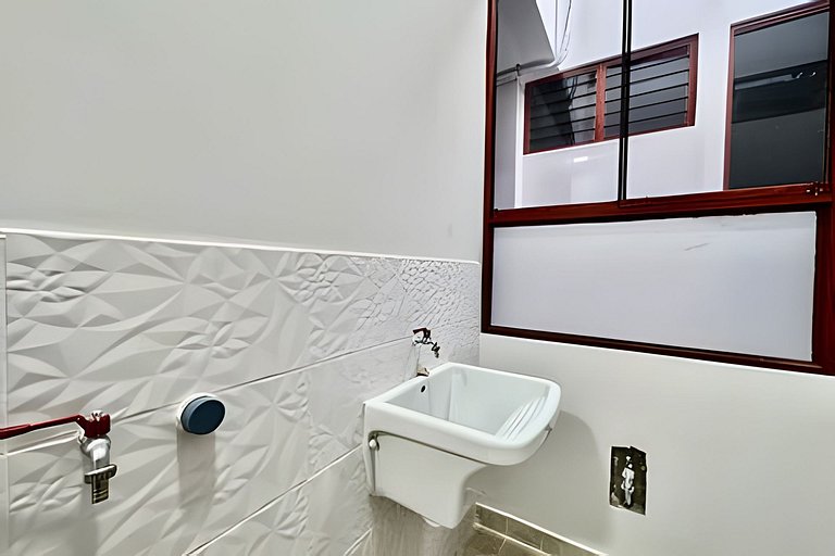 Vive a 5min centro 2HAB con A/C Terraza y Parrilla