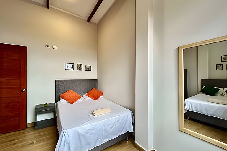 Vive a 5min centro 2HAB con A/C Terraza & Parrilla
