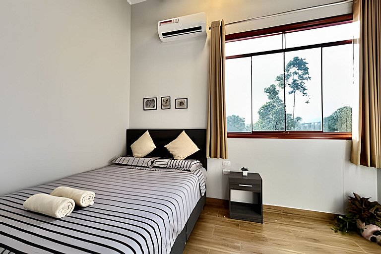 Vive a 5min centro 2HAB con A/C Y Terraza Privada