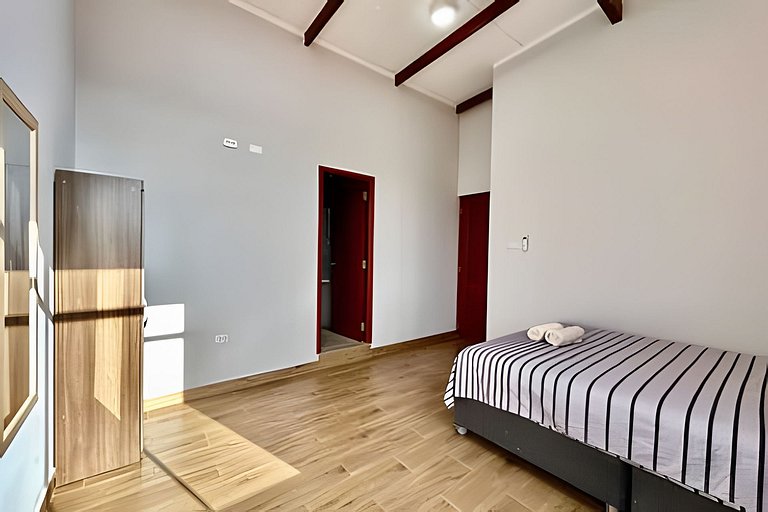 Vive a 5min centro 2HAB con A/C Terraza & Parrilla