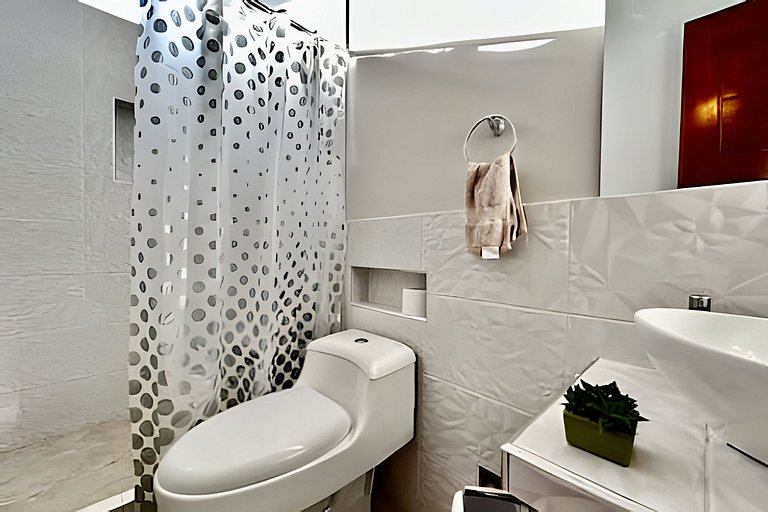 Vive a 5min centro 2HAB con A/C Y Terraza Privada