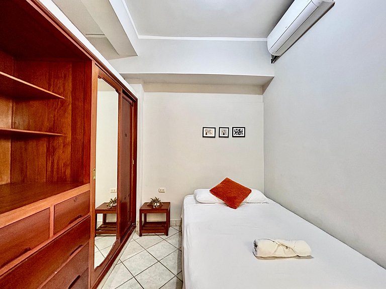 Vive a 5Min del centro 3HAB con A/C Cochera Privad