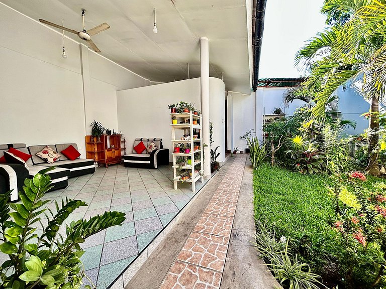 Vive a 5Min del centro 3HAB con A/C Cochera Privad