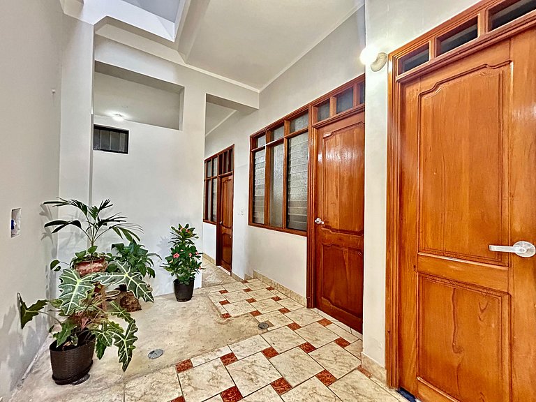 Vive a 5Min del centro 3HAB con A/C Cochera Privad