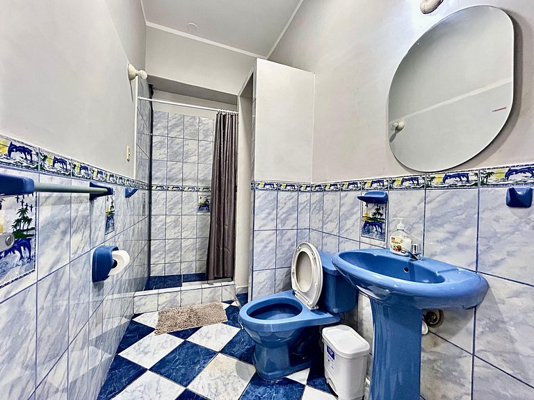 Vive a 5Min del centro 3HAB con A/C Cochera Privad