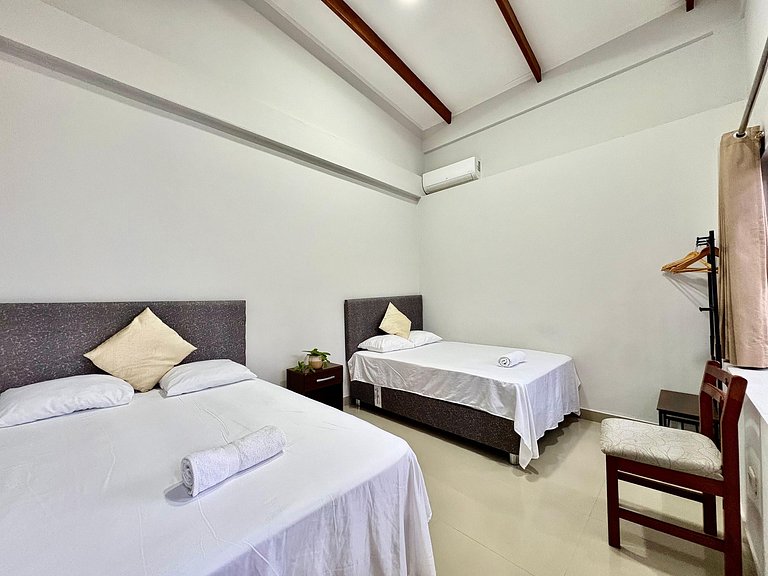 Piscina Privada Casa a 5Min centro 3HAB con A/C