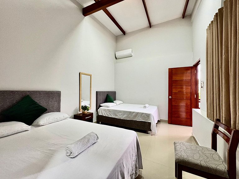 Piscina Privada Casa a 5Min centro 3HAB con A/C